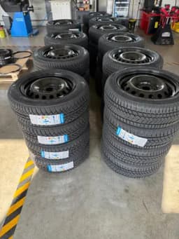 Set complet de iarnă 15" pentru Dacia Logan, 4 jante oțel Magnetto Wheels Italia + 4 anvelope iarnă 185 65 r15 Sunny 88T