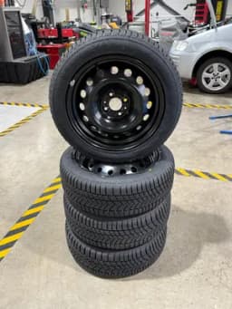 Set complet de iarnă 16" pentru Dacia Logan, 4 jante oțel + 4 anvelope Sunny 195 55 r16