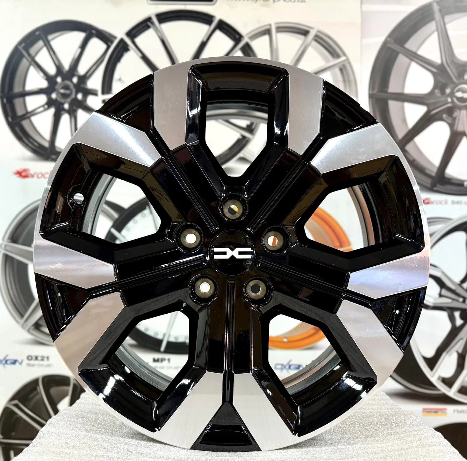 Jante aliaj Dacia Duster new, originale, 17"