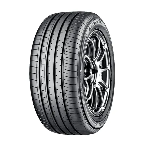 215/60 R17 YOKOHAMA BLUEARTH-XT AE61 96H  (C,A,68)